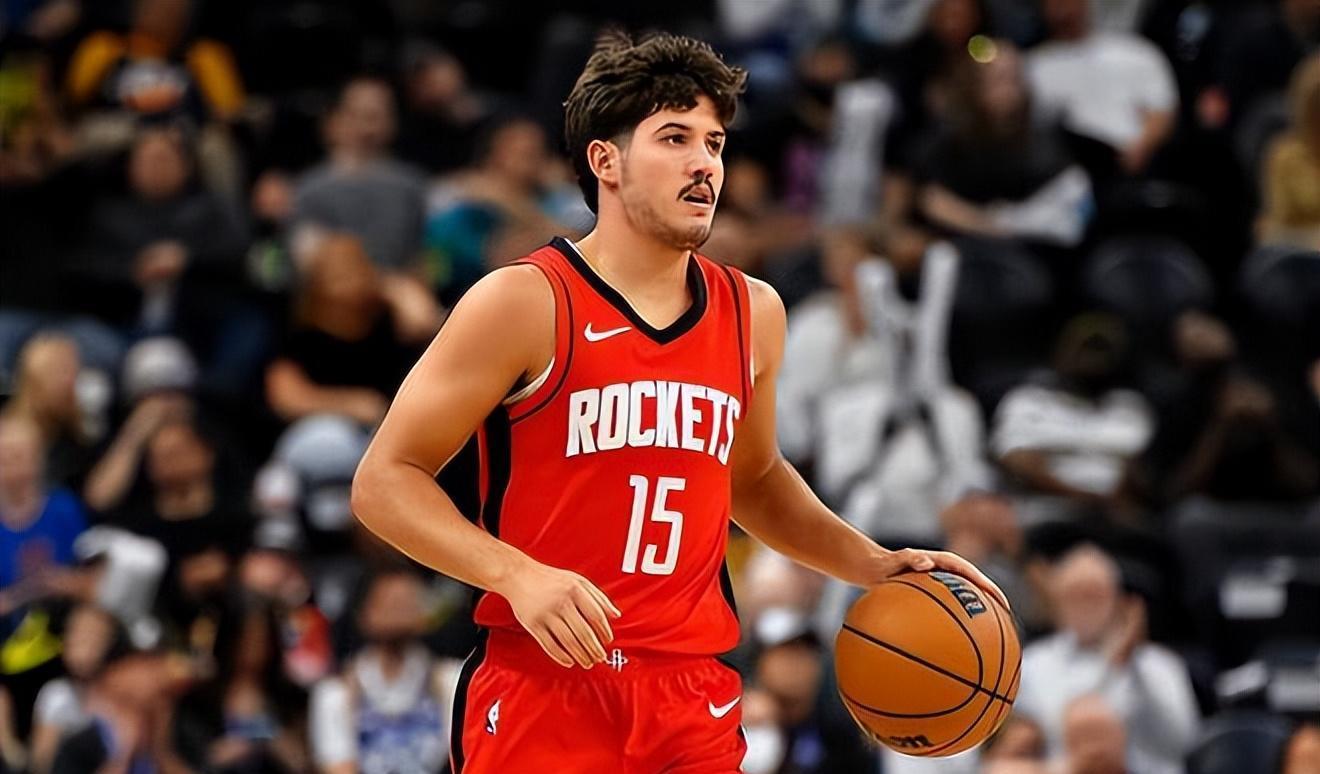 锋线位置上, 他们该通过