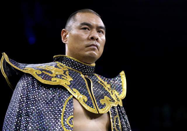 却傲慢的回, 关于世界金, src